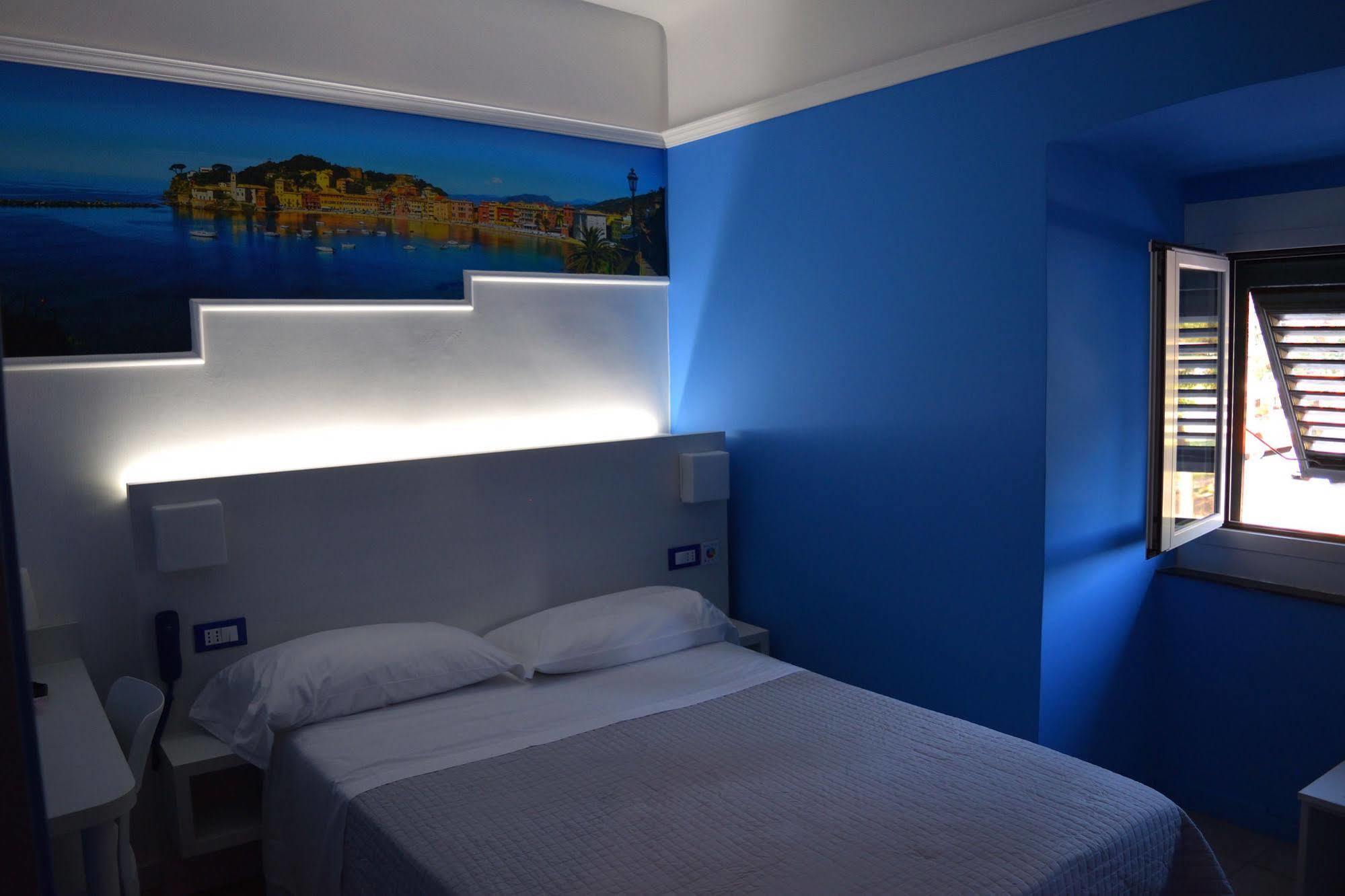 Hotel Fiume Genua Buitenkant foto